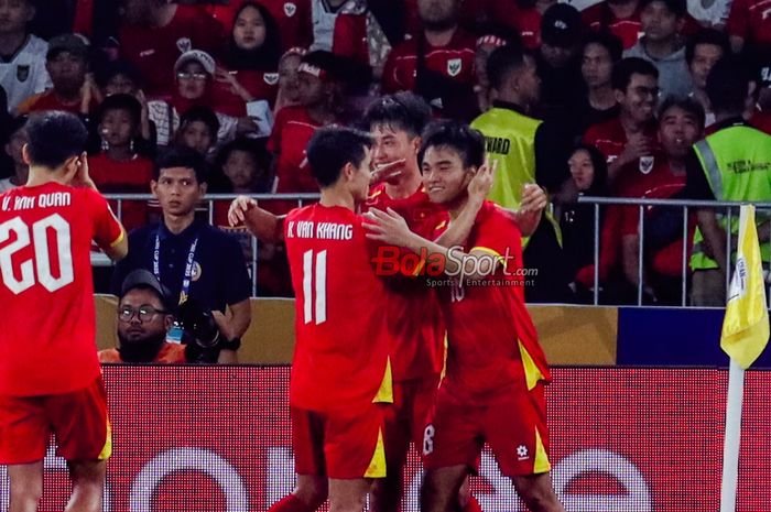 Cong Phuong Nguyen merayakan gol kemenangan vietnam atas indonesia